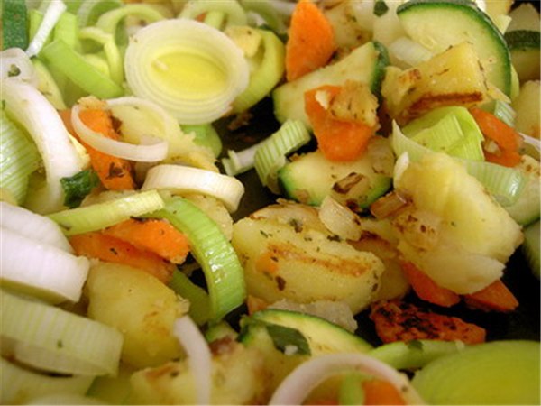 Картофель с овощами