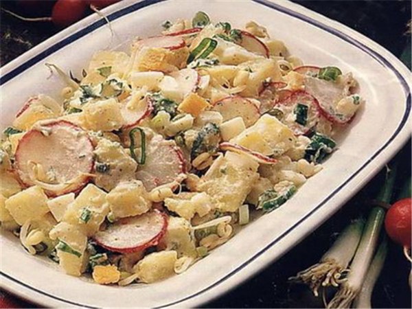 Салат из редиса и картофеля
